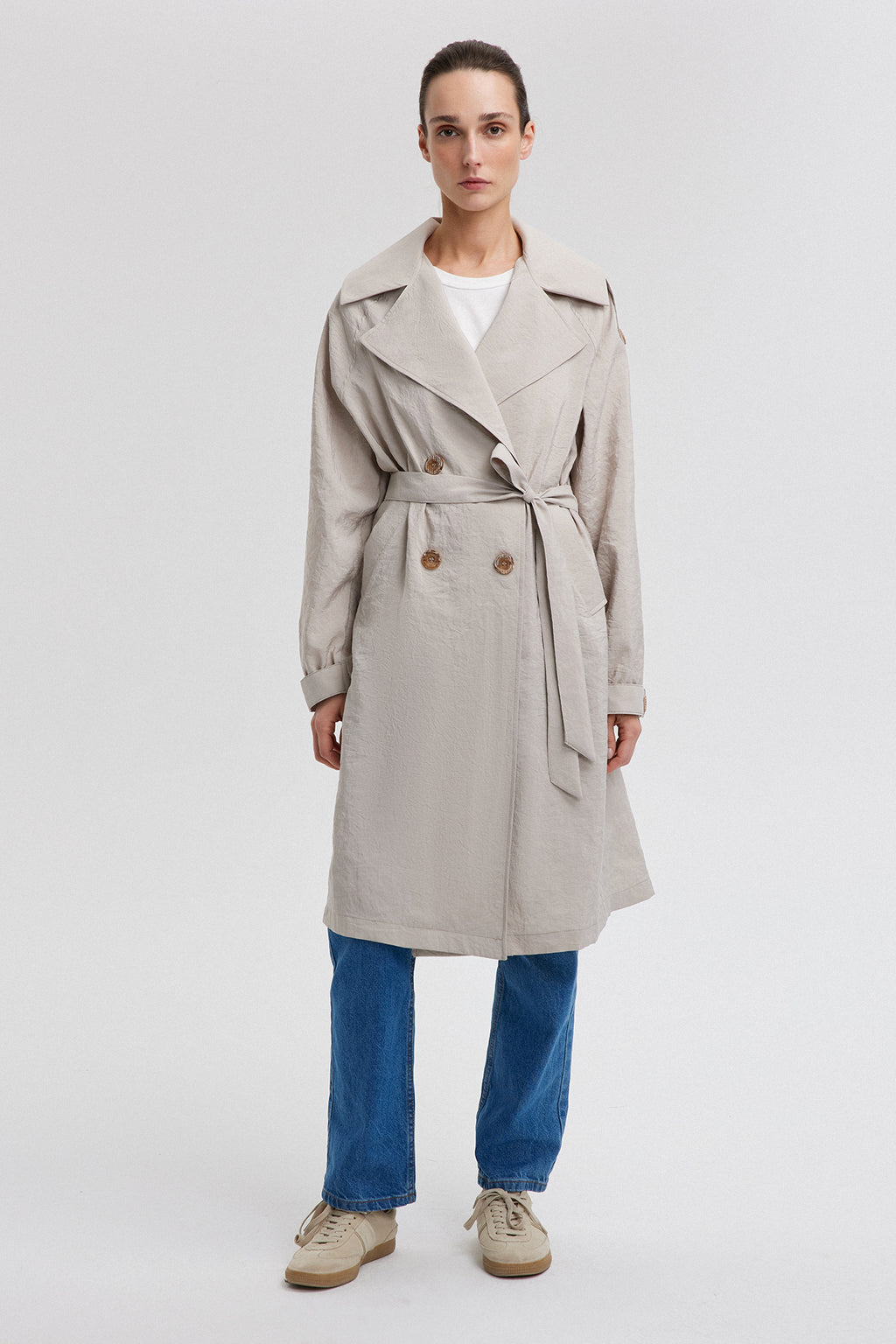 Trench coat con cintura a vestibilità rilassata – Effetto Cupro- color Pietra