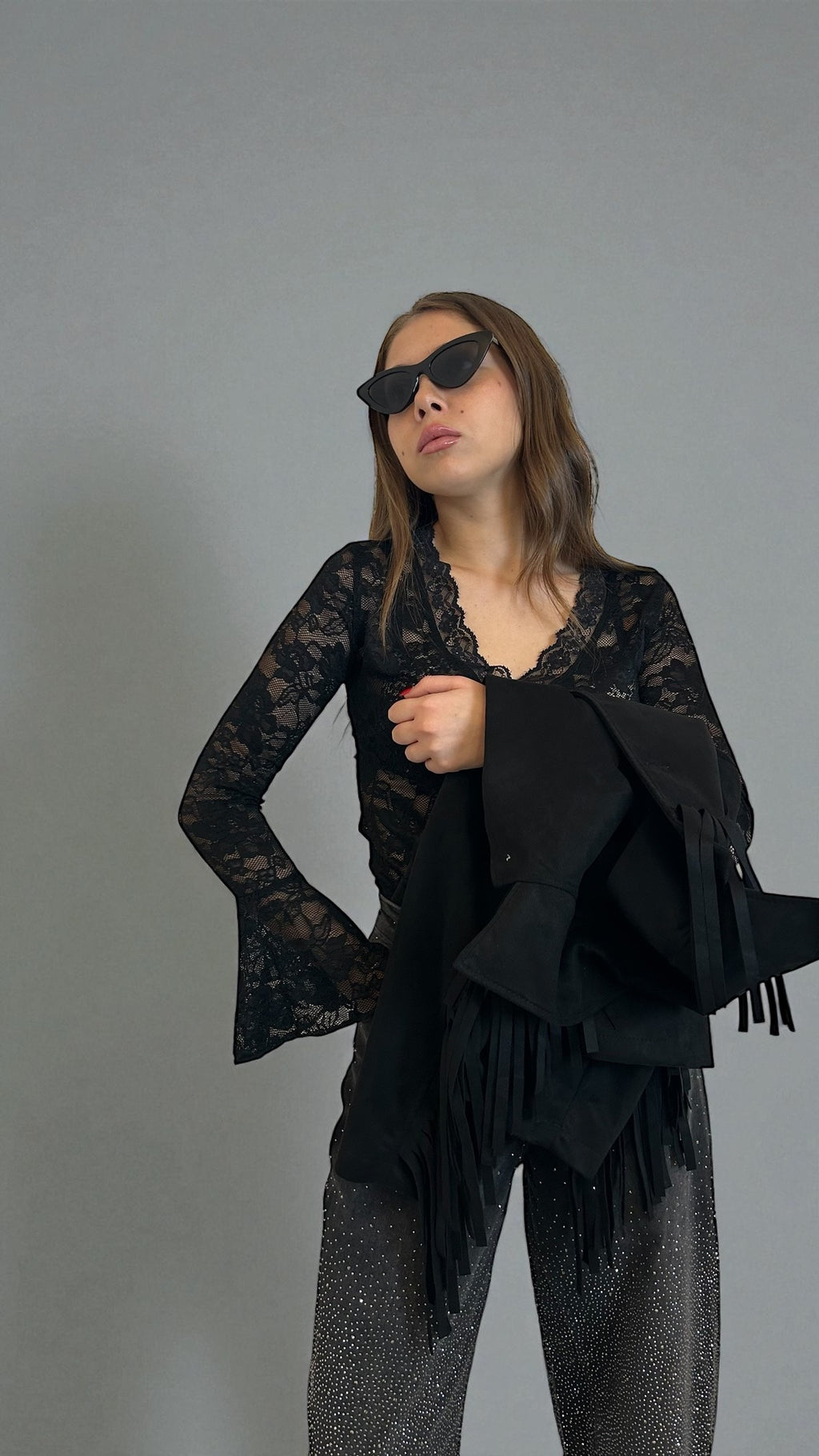 Blusa crop in pizzo nero