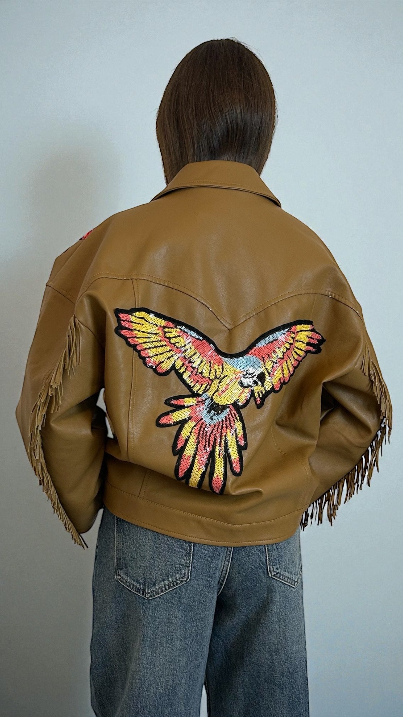 Giubbotto in ecopelle con applicazioni interamente fatte a mano (unico pezzo assoluto)
