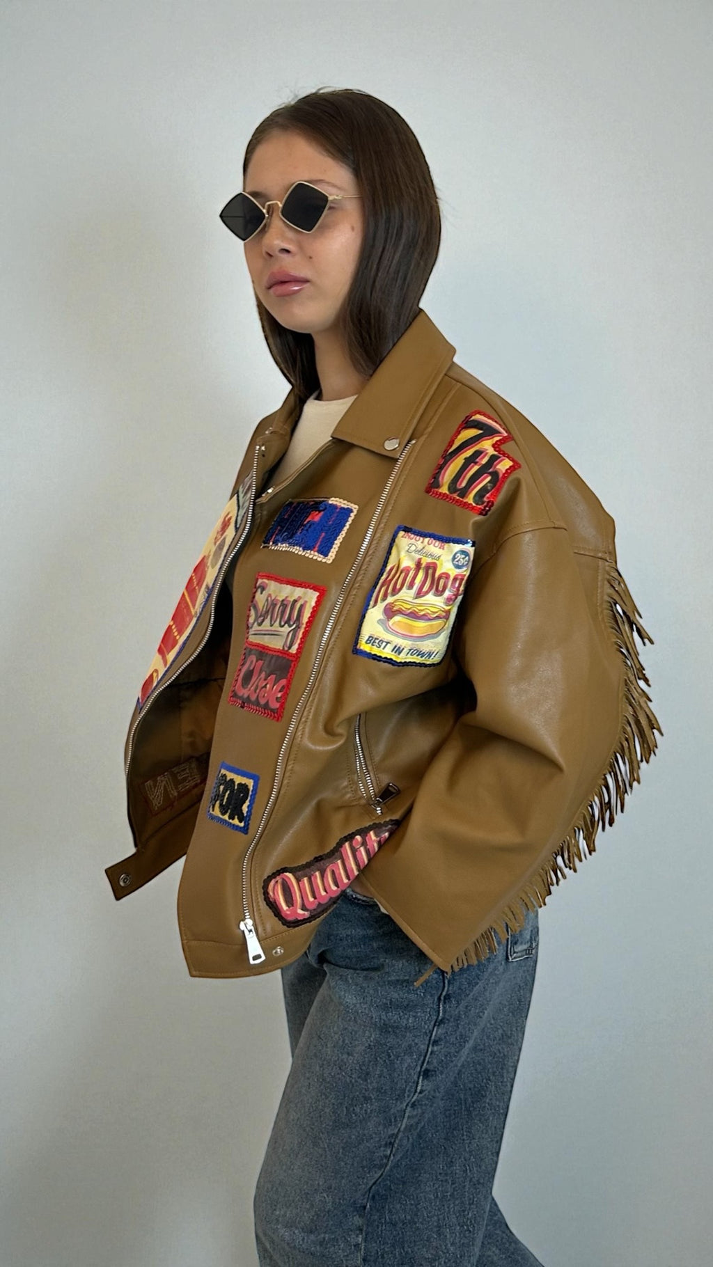 Giubbotto in ecopelle con applicazioni interamente fatte a mano (unico pezzo assoluto)