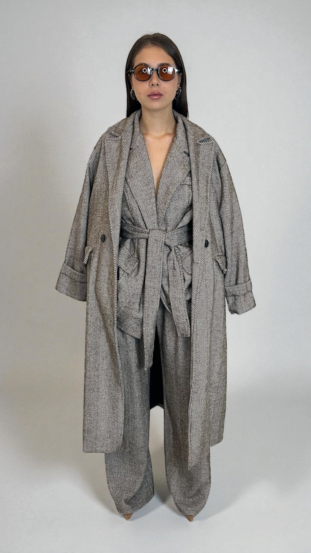 Giaccone tessuto spigato chiaro