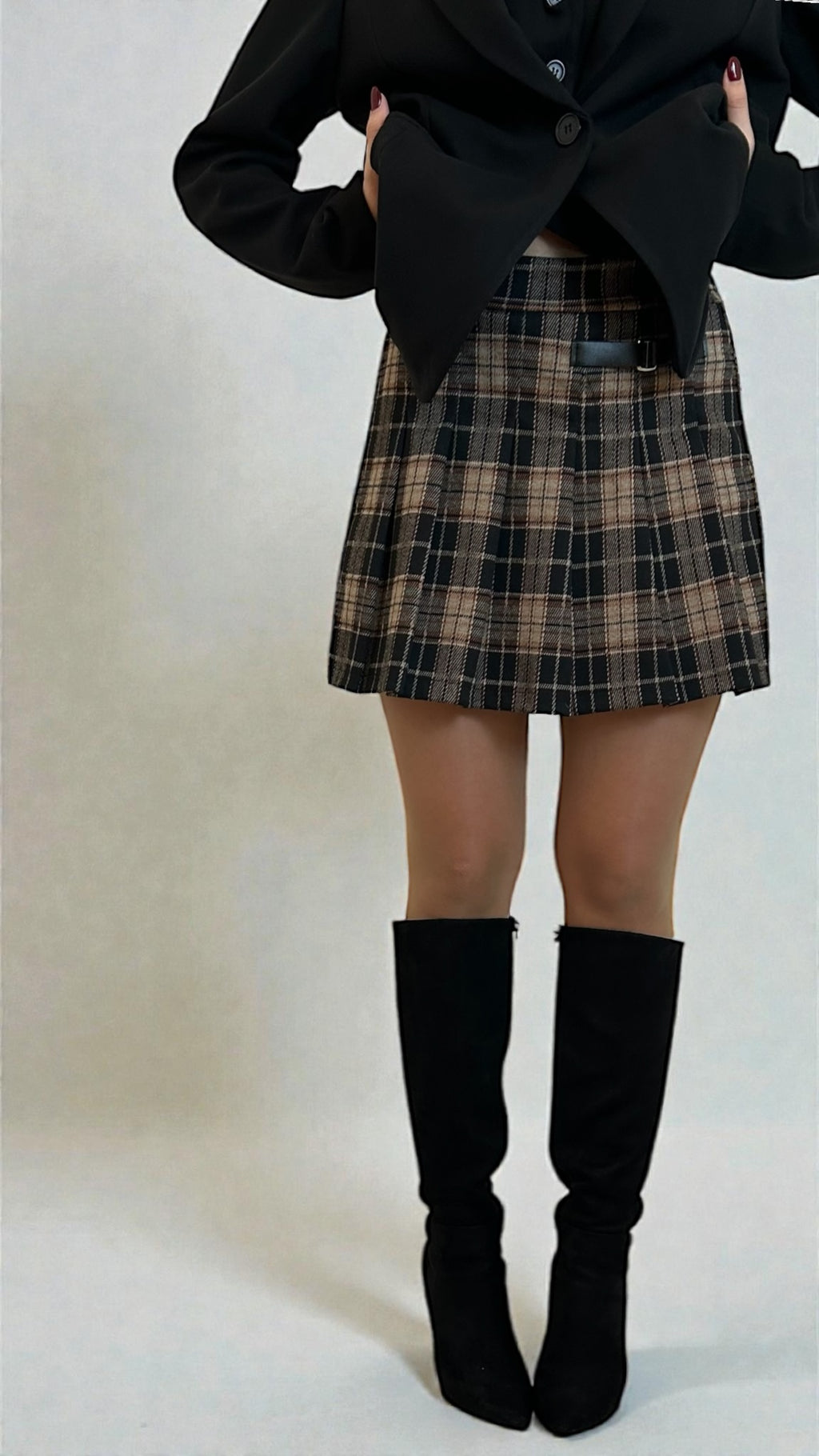 Pantagonna Jasmine (Sfondo nero)